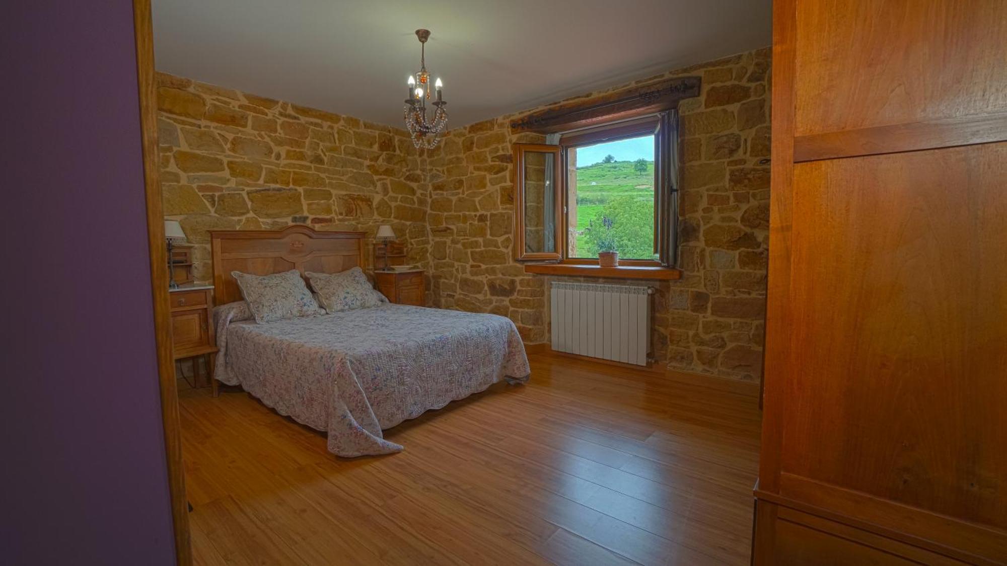Posada Venta Hornizo Arenas De Iguna ภายนอก รูปภาพ